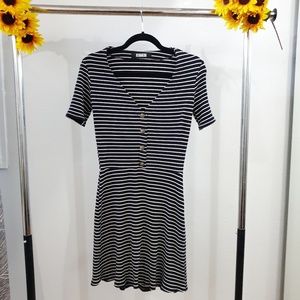 Reformation | Cardinal Dress Black/white Medium